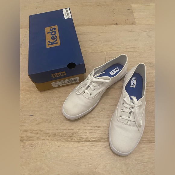 Keds Women 8.5 Champion White Canvas Sneakers - Picture 2 of 11